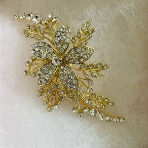 New …Gorgeous Bridal hair clip👰‍♂️